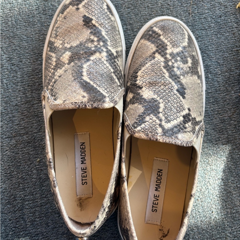 Steve Madden Beige and Black Slip-On Shoes